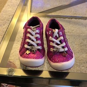 Kenneth Cole girls sneaker